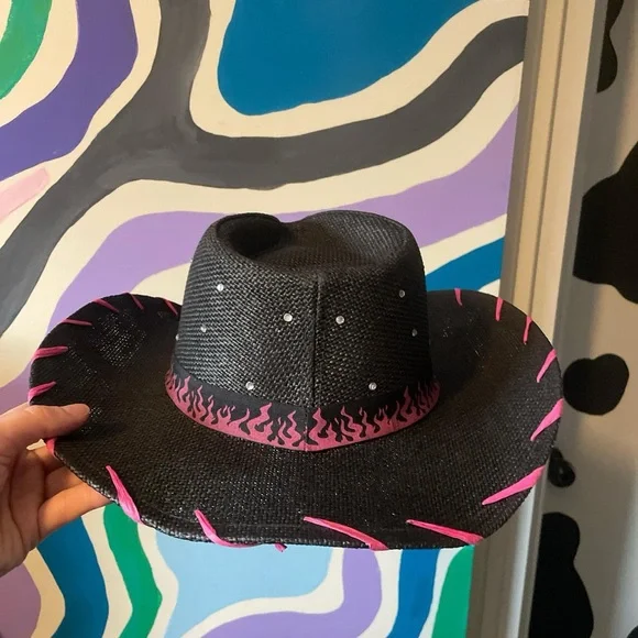 Kuromi Flames Woven Cowboy Hat - Picture 5 of 6